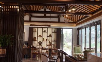 Dushan Laran Rustic luxury Holiday Homestay