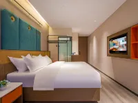 World Smart Hotel (Lankao Jiaoyulu Memorial Hall) Hotels in Lankao