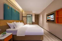 World Smart Hotel (Lankao Jiaoyulu Memorial Hall) Отели рядом с достопримечательностью «Changhua Commercial and Trade Street»