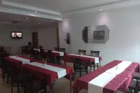 Eden Crest Hotel & Resort - piscina