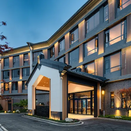 Xinyi Huajian Resort Hotel