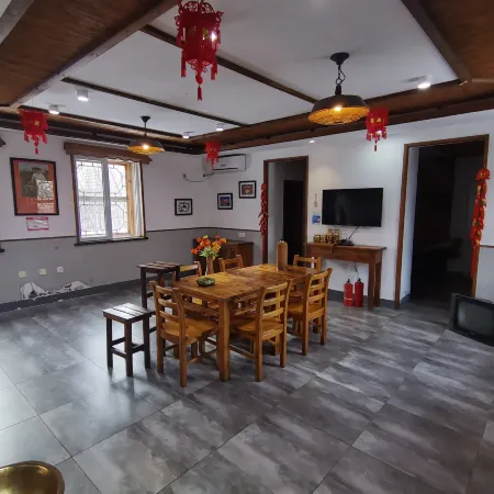 Binxian Jiutianchi Hotel (Yingjie Scenic Area)