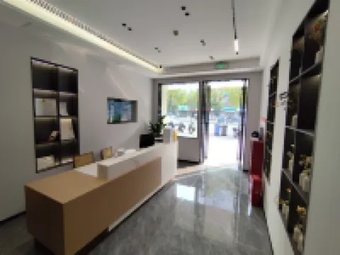Qingcong Cinema Hotel (Rainbow Shopping Center)