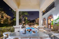 Walking through the Flower Street and Meeting the Sea