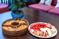 Shangri-La Intercontinental Boutique Hotel (Dukezong Ancient City) - Business