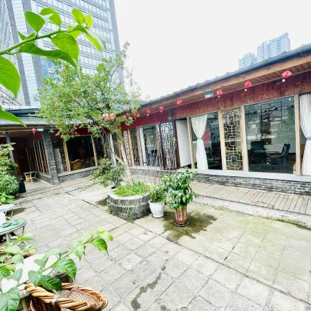 Dexin Homestay (Chengdu Luomashi Subway Station)