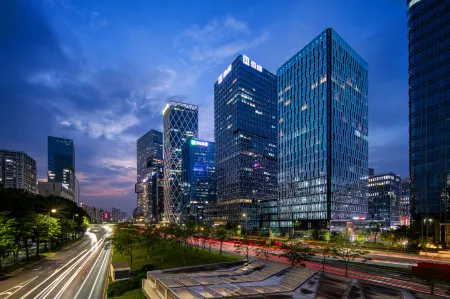 IntercityHotel Shenzhen Bay Отели рядом с достопримечательностью «Kexing Science and Technology Park»
