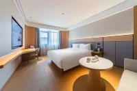 JI Hotel (Zhoukou Taikang County Government) - parking