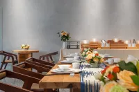 Sunny Day designer art space residential accommodation (Libo food street shop) - breakfast