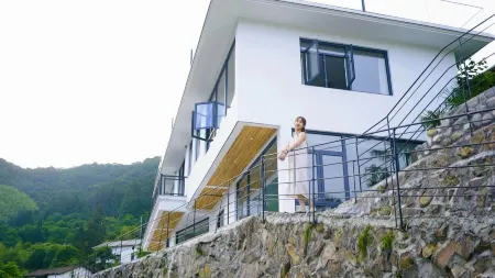 hidden lodge on the ridge Отели рядом с достопримечательностью «Dragon Gate Conyon»