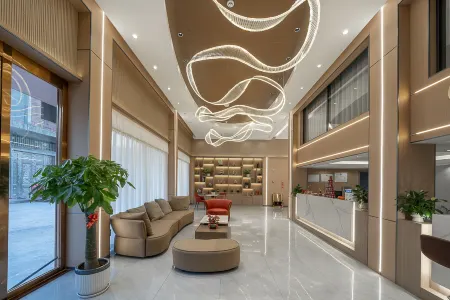 Lingshan Feiyue Hotel (Luwu Town)