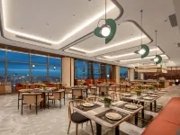 Hilton Garden Inn Kunming Railway Station Hotels near Guandu