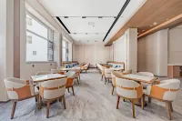 Yantai Duoyue Hotel (Yantai Station Binhai Square)