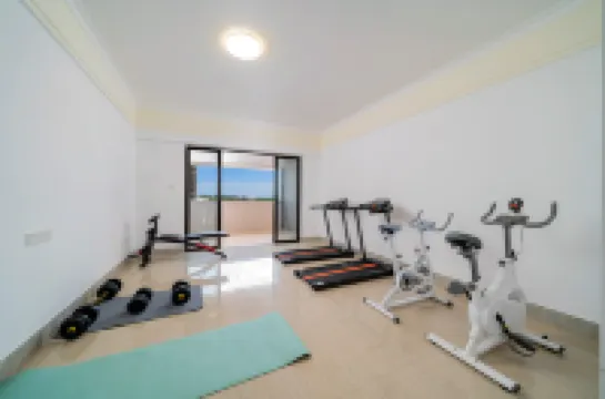 杏花リゾートホテル（陽江海陵島十里銀灘）