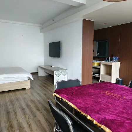 Baotou Longteng Hotel (Moore City East Railway Station Branch)