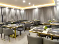 Yitel Zhige Hotel (Xigazê Zanglong Square Branch)