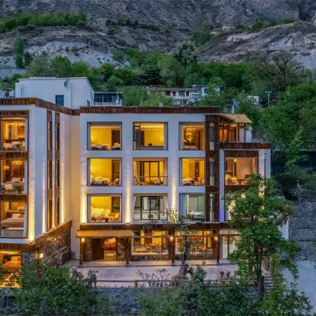 Yushi Resort