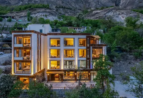 Yushi Resort