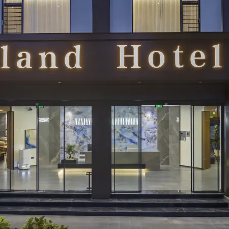 IsLand Hotel