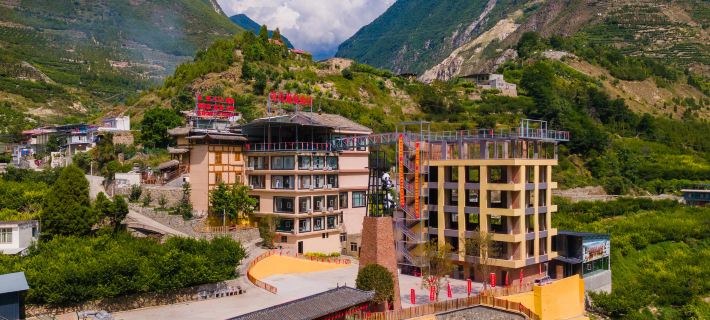 KeKe Hot Spring Resort · Mao County โรงแรมในเหมาเซียน