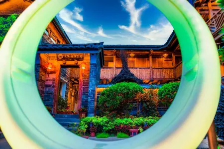 Floral Hotel· Nanjing Yunshuiyao Lanxi Hotel Отели рядом с достопримечательностью «Fujian (Nanjing) Tulou Scenic Area»