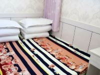 乌兰高原之旅家庭宾馆 - 双人炕房(公共卫浴)