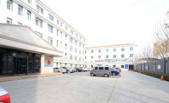 Hanting Hotel (Tianjin Dagang Jinqi Highway)