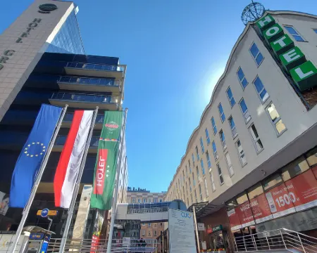 ホテル グロマダ ワルシャワ セントラム ワルシャワのホテル