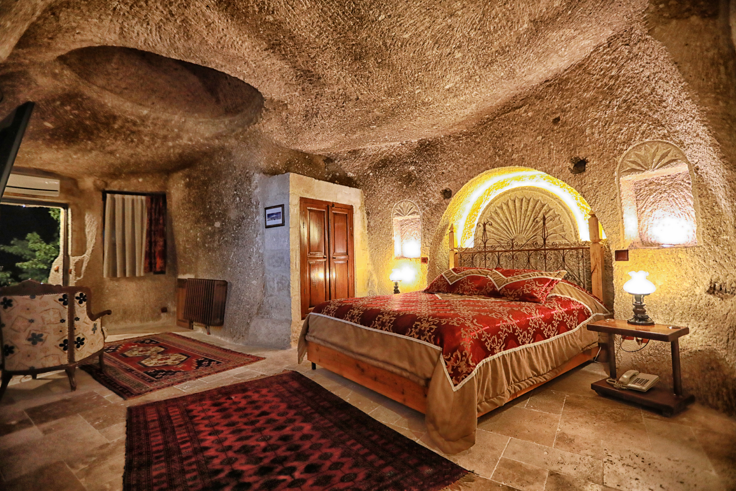 Traveller＇s Cave Hotel