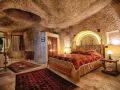 travellers-cave-hotel