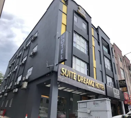 Suite Dreamz Hotel Banting Отели рядом с достопримечательностью «Kampung Endah Homestay»