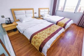 NanYang HuaYao Hotel