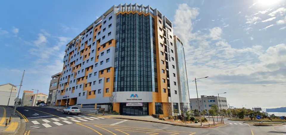 Grand Millions Hotel Seogwipo