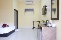 Dhania Cenang Beach Motel