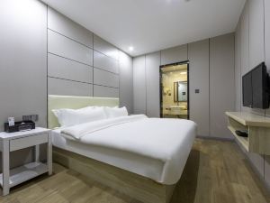 Borrman Hotel (Shanghai Hongqiao Airport ,West Xianxia Road )