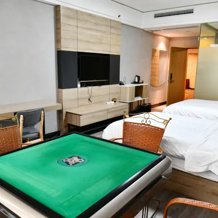 Shangri-La Hotel