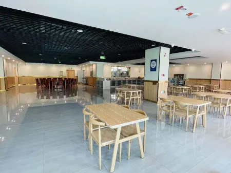 Grand Hotel Baicheng