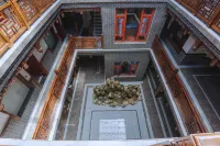 Chunshan Xiaozhu Private Hot Spring Homestay (Mount Qingcheng)