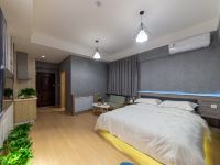 花语丛生主题酒店(西安金辉环球广场店) - 决对零度