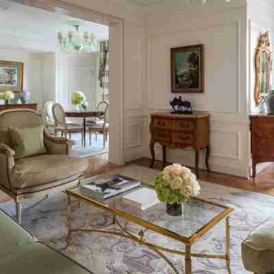 Four Seasons Hotel George V Paris Rooms