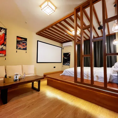 Liuyi Smart Homestay (Dingzhou Railway Station Marriott Plaza)