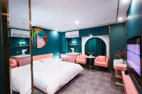 Qingguo Light Luxury Hotel (Wanda High Speed Railway Station) - balcony