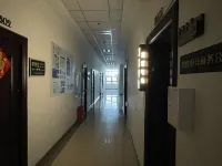 Leiyan E-sports Apartment (Xuzhou Railway Station Hexin Square)