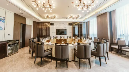 Wuchang Golden Tower International Hotel