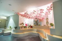 Dengzhou Zhaiji B&B Hotel (Real Madrid International Wandelung Branch)