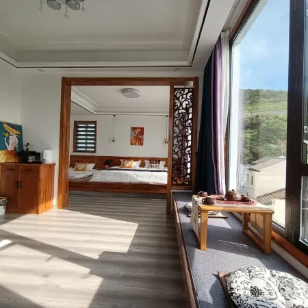 Between Mountain and Sea Homestay