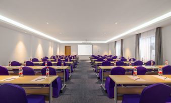 Europa Mediterranean Hotel (Guiyang East High-speed Railway Station Plaza)