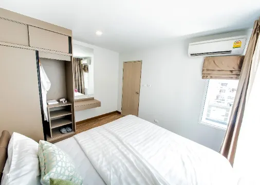 2 ห้องนอน พร้อมห้องรับแขก และครัว วิวสระว่ายน้ำ