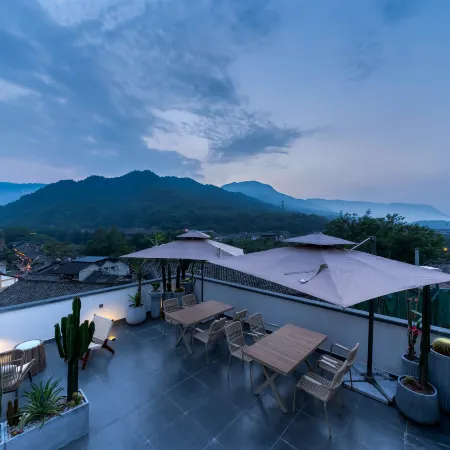 Luhyin hongya Hotel