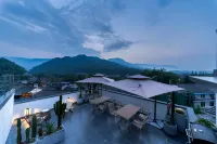 โรงแรมลูหยิน หงหยา - วิวภูเขา